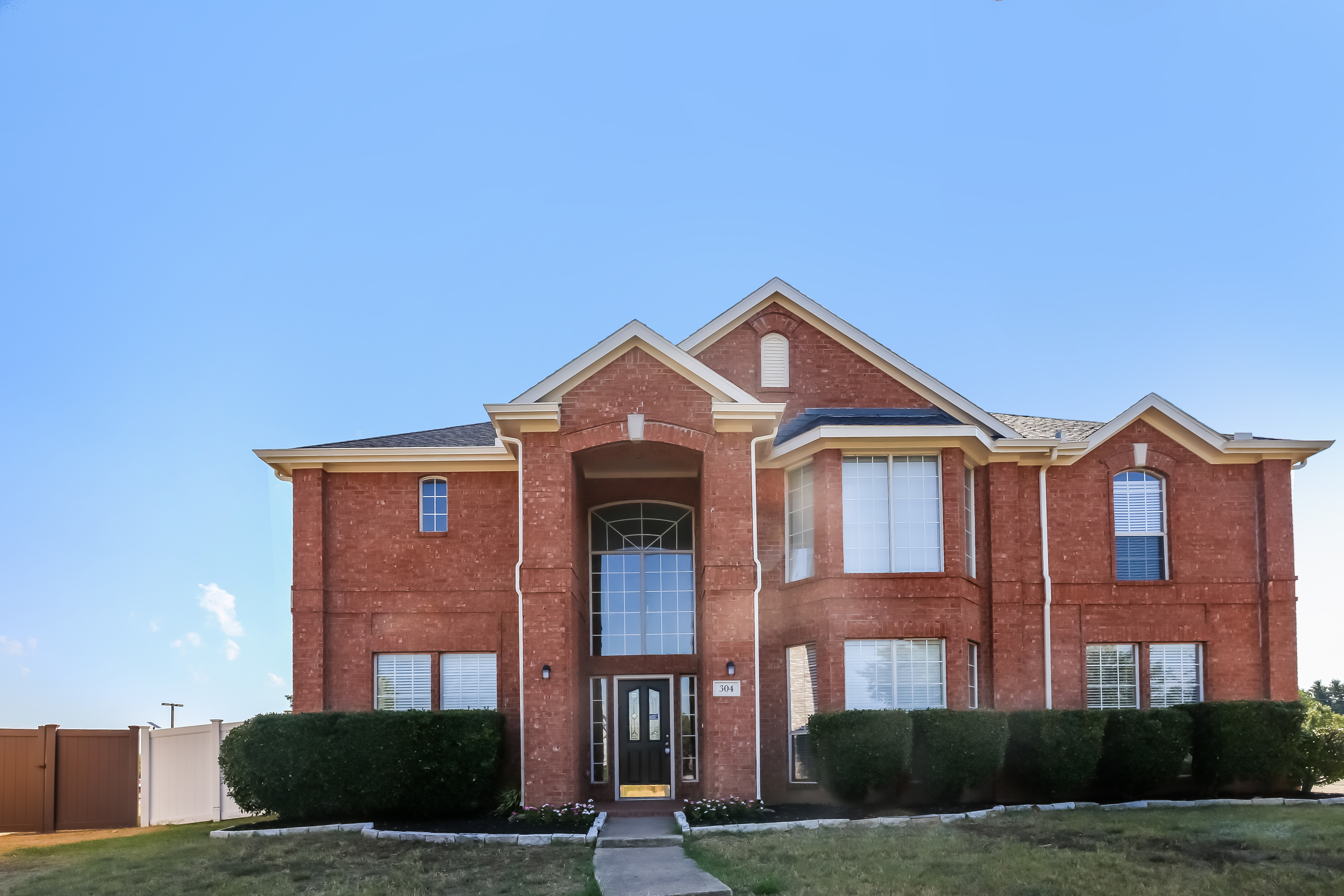304 Emery Oak Ct DeSoto, TX 75115